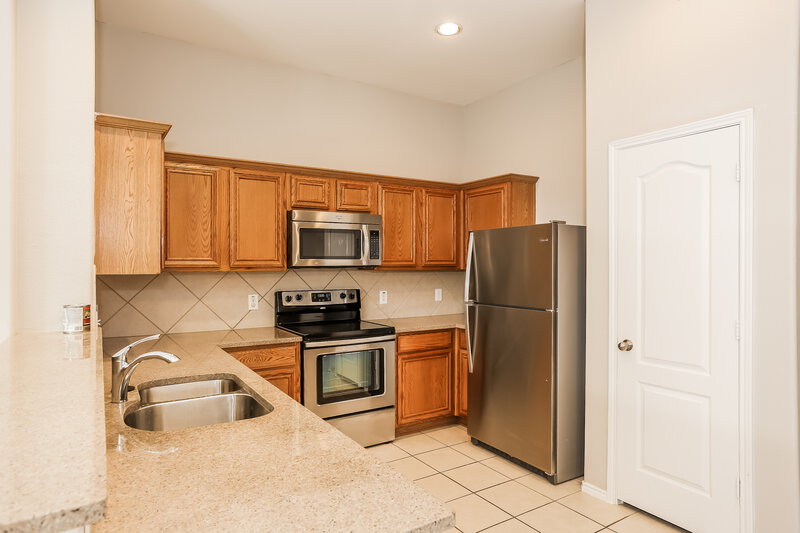 2,445/Mo, 929 Casa Grandes Dr Arlington, TX 76002 Kitchen View