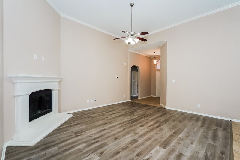 1,880/Mo, 6137 Kristen Dr Fort Worth, TX 76131 Living Room View 2