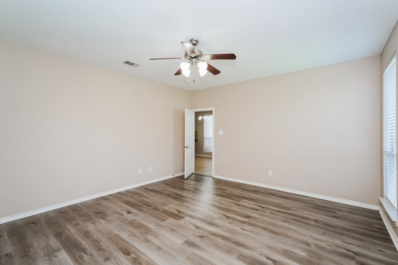 1,880/Mo, 6137 Kristen Dr Fort Worth, TX 76131 Main Bedroom View 2