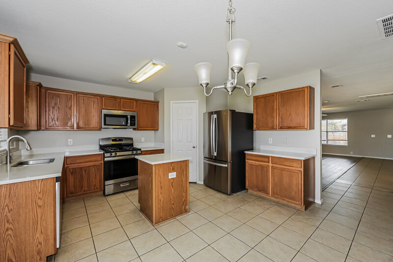 2,390/Mo, 8420 Ranch Hand Trl Fort Worth, TX 76131 Kitchen View 2