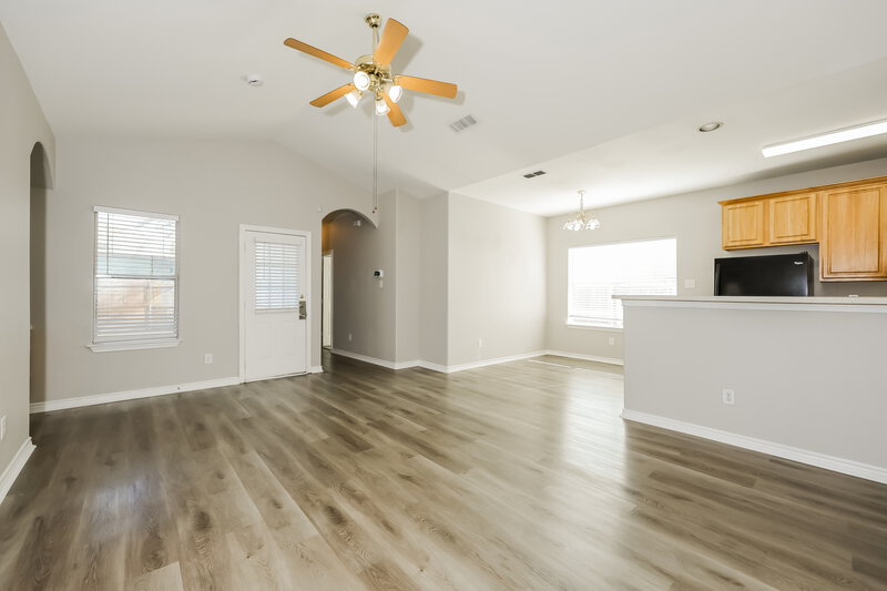 1,855/Mo, 9309 Rhoni Ct Fort Worth, TX 76140 Living Room View 2