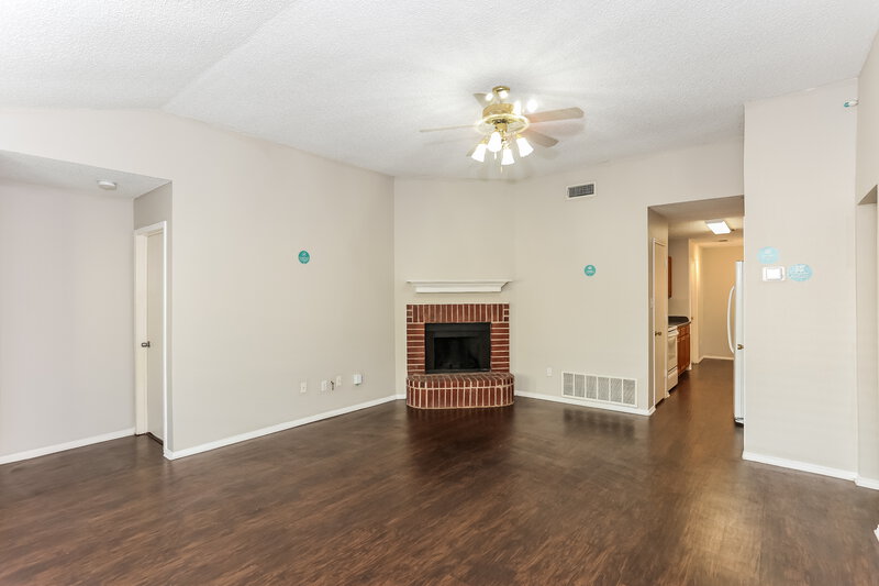1,895/Mo, 10241 Maria Dr Fort Worth, TX 76108 Living Room View