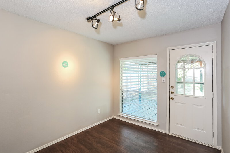 1,895/Mo, 10241 Maria Dr Fort Worth, TX 76108 Dining Room View