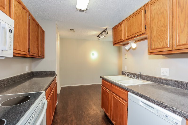 1,895/Mo, 10241 Maria Dr Fort Worth, TX 76108 Kitchen View