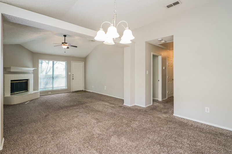 2,230/Mo, 8112 Broken Arrow Rd Fort Worth, TX 76137 Dining Room View