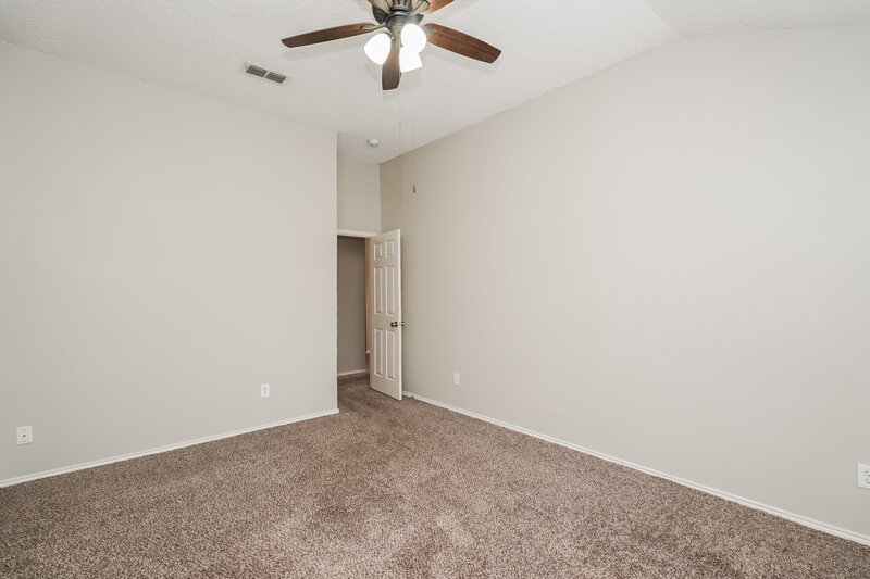 2,230/Mo, 8112 Broken Arrow Rd Fort Worth, TX 76137 Main Bedroom View 2