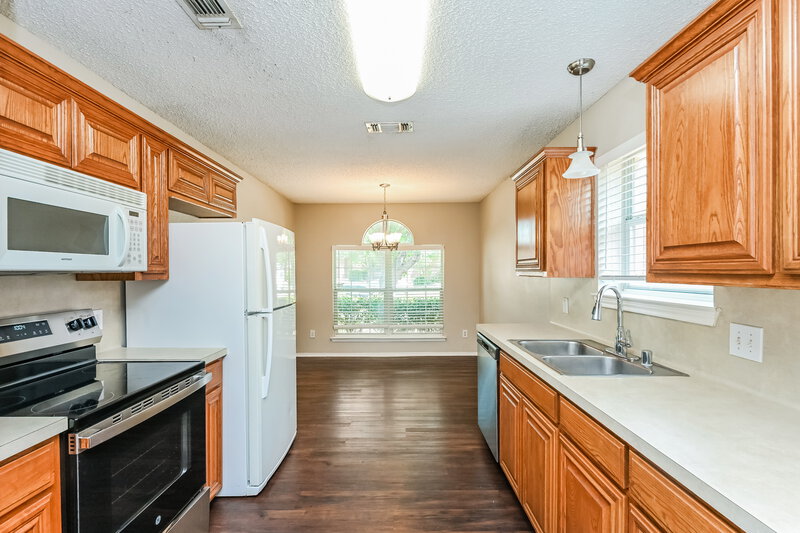 1,870/Mo, 4553 Wheatland Dr Fort Worth, TX 76179 Kitchen View