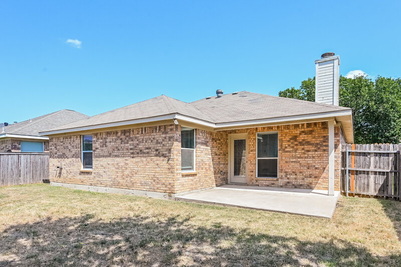 1,870/Mo, 4553 Wheatland Dr Fort Worth, TX 76179 Rear View