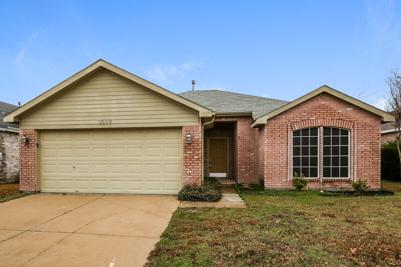 2,120/Mo, 1037 Harriman Dr Saginaw, TX 76131 External View