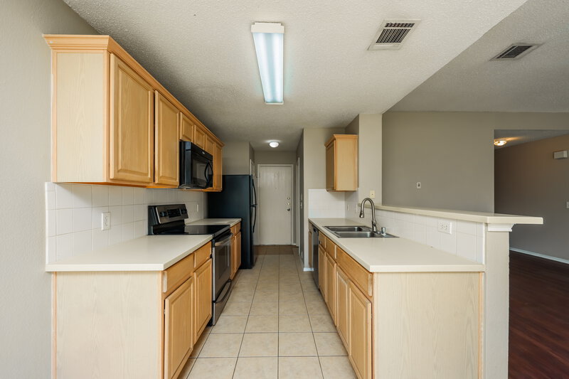 1,700/Mo, 3309 Teasbend Ct Denton, TX 76210 Kitchen View 2