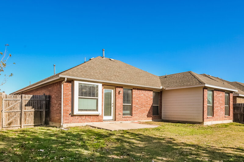 2,120/Mo, 4913 Caraway Dr Fort Worth, TX 76179 Rear View