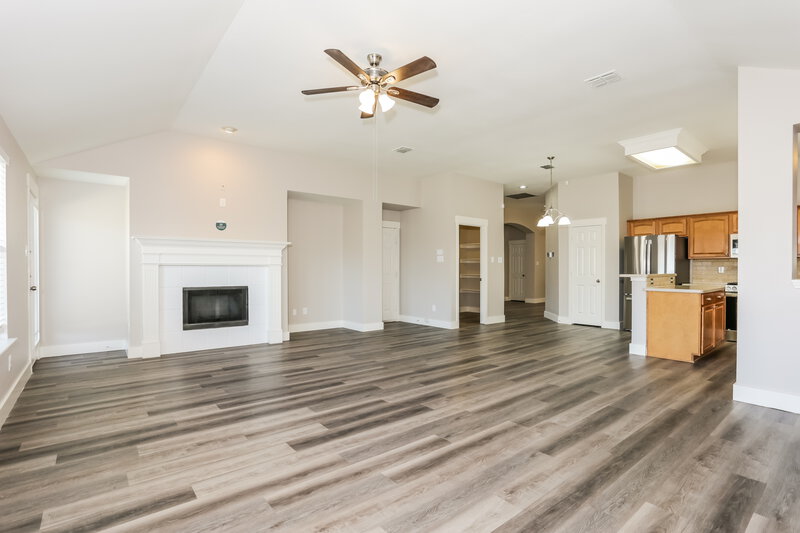 2,880/Mo, 613 Azalea Dr Glenn Heights, TX 75154 Living Room View