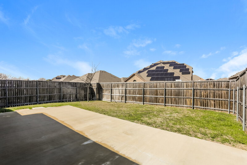 2,880/Mo, 613 Azalea Dr Glenn Heights, TX 75154 Rear View