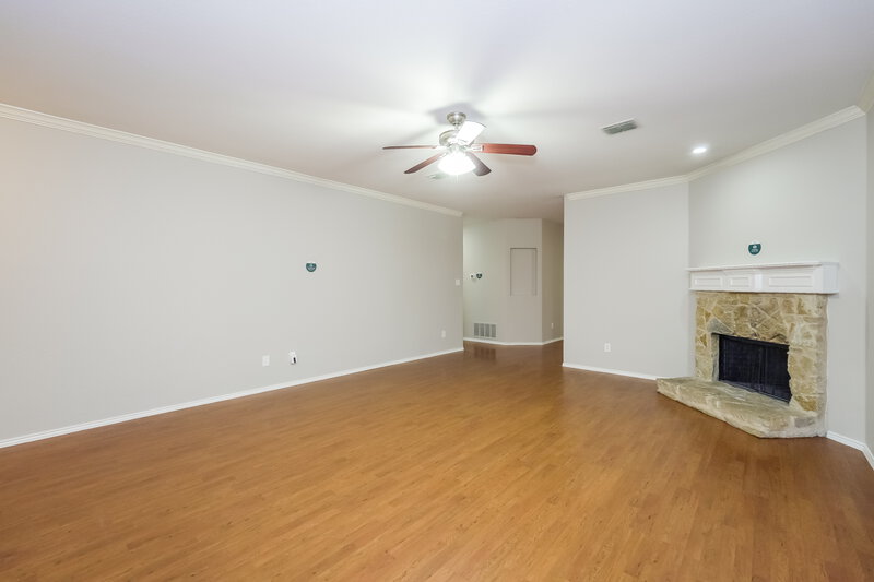 1,890/Mo, 5900 Deck House Rd Fort Worth, TX 76179 Living Room View 2
