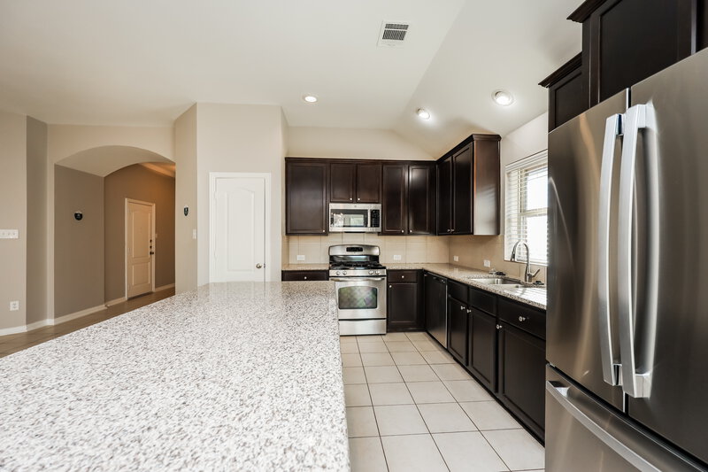 2,015/Mo, 1425 Cockatiel Dr Little Elm, TX 75068 Kitchen View