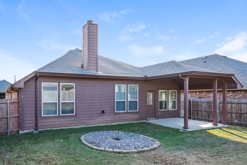 2,015/Mo, 1425 Cockatiel Dr Little Elm, TX 75068 Rear View