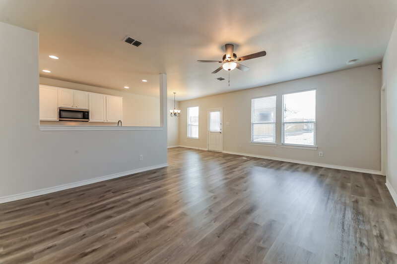 2,305/Mo, 543 Laurel Ln Fate, TX 75087 Living Room View 2
