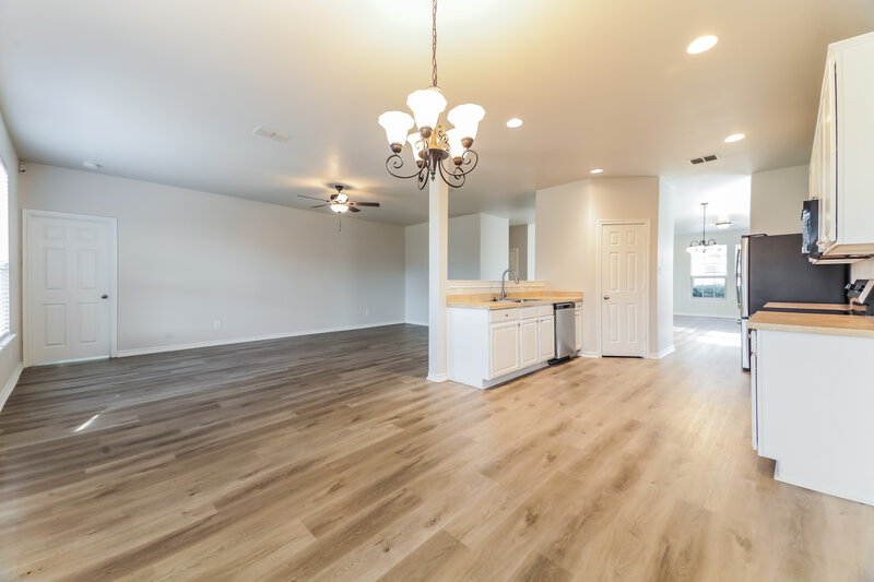 2,305/Mo, 543 Laurel Ln Fate, TX 75087 Dining Room View 2