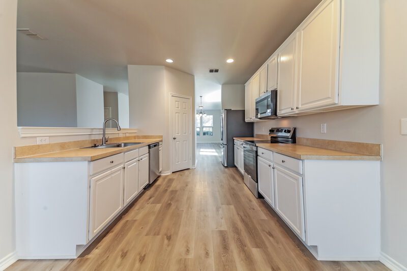 2,305/Mo, 543 Laurel Ln Fate, TX 75087 Kitchen View