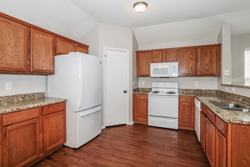 1,975/Mo, 4020 Tarpon Springs Dr Fort Worth, TX 76123 Kitchen View
