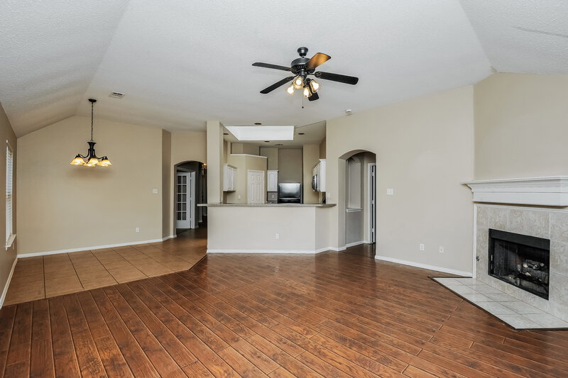 2,375/Mo, 10004 Chadbourne Rd Fort Worth, TX 76244 Living Room View 2