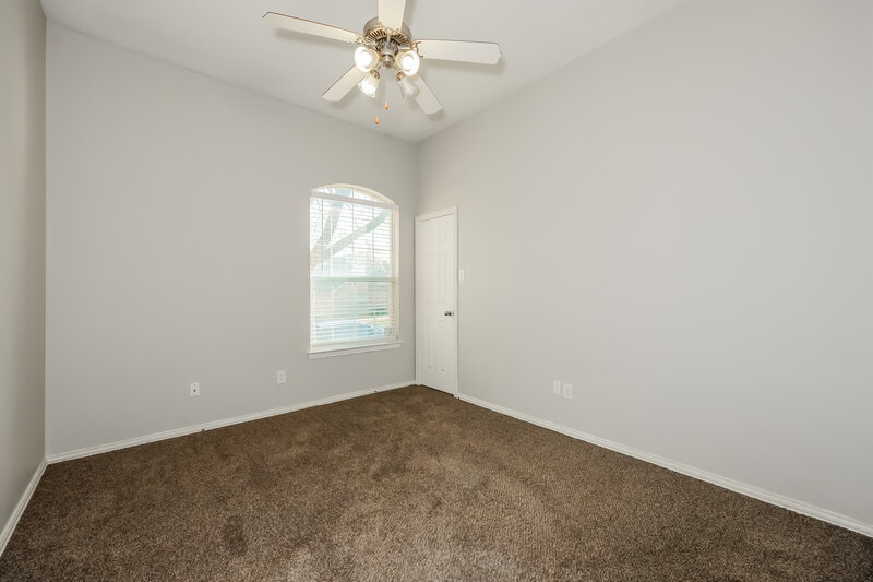 2,575/Mo, 1141 Lakeside Dr Desoto, TX 75115 Bedroom View 2