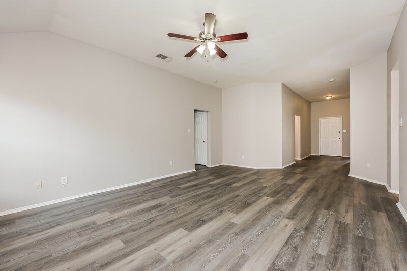 2,365/Mo, 5924 Firethorn Dr Dallas, TX 75249 Living Room View
