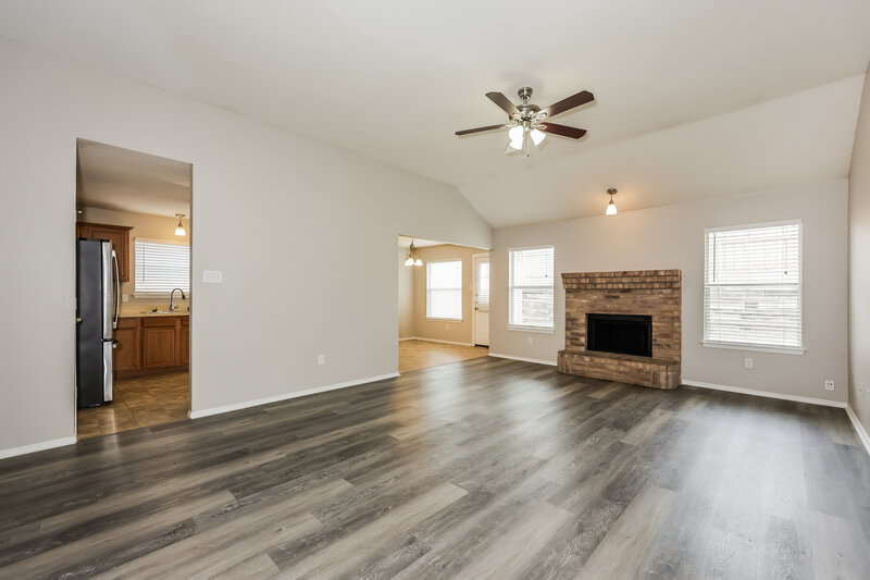 2,365/Mo, 5924 Firethorn Dr Dallas, TX 75249 Living Room View 2