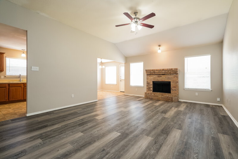2,220/Mo, 5924 Firethorn Dr Dallas, TX 75249 Living Room View