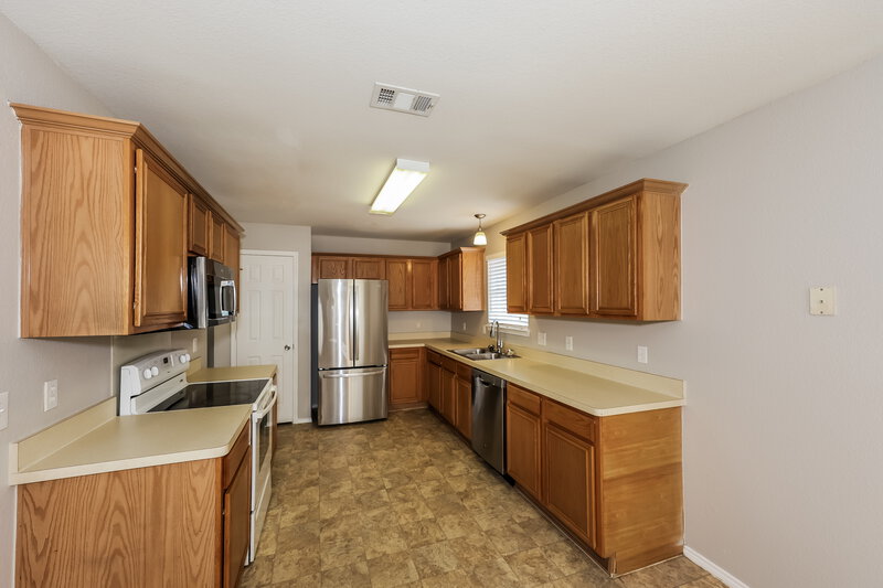 2,365/Mo, 5924 Firethorn Dr Dallas, TX 75249 Kitchen View