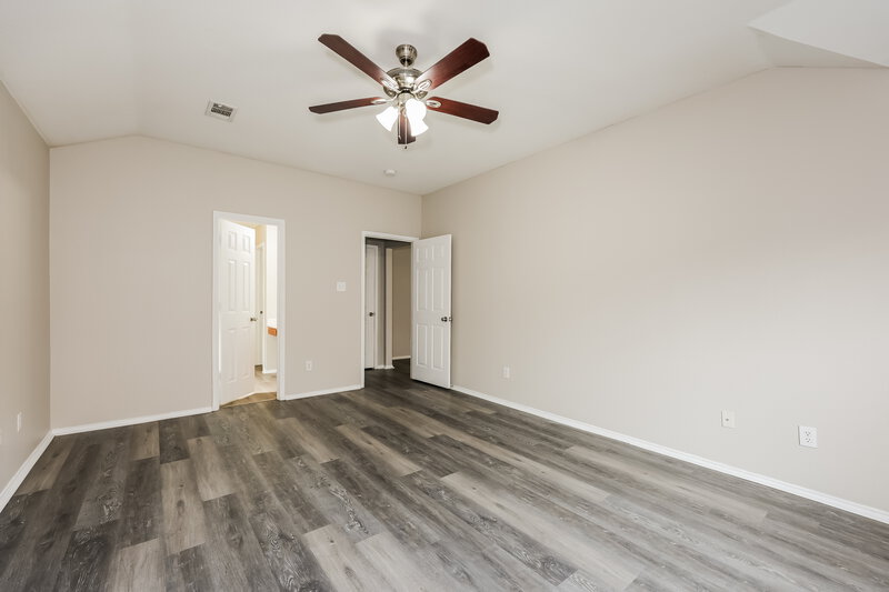 2,365/Mo, 5924 Firethorn Dr Dallas, TX 75249 Main Bedroom View 2