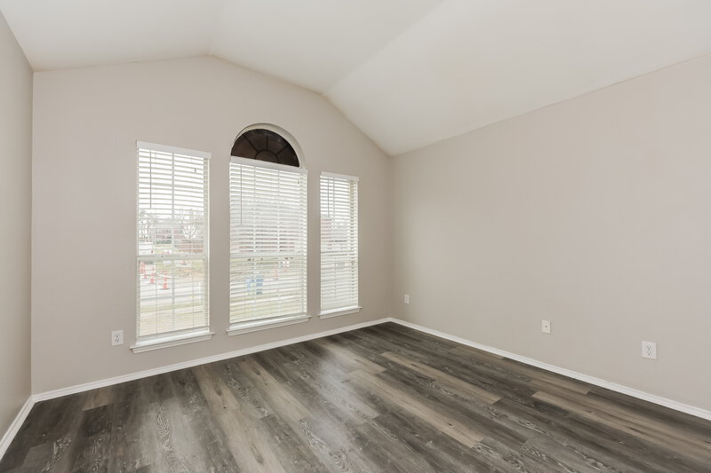 2,365/Mo, 5924 Firethorn Dr Dallas, TX 75249 Bedroom View