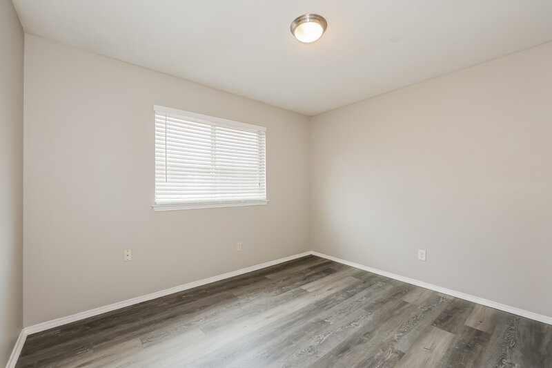 2,365/Mo, 5924 Firethorn Dr Dallas, TX 75249 Bedroom View 2
