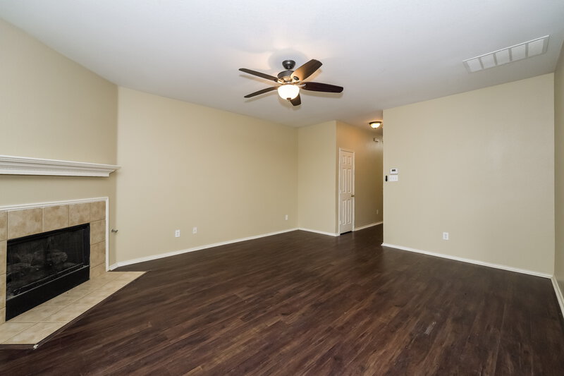 2,345/Mo, 2808 Lynx Ln Fort Worth, TX 76244 Living Room View