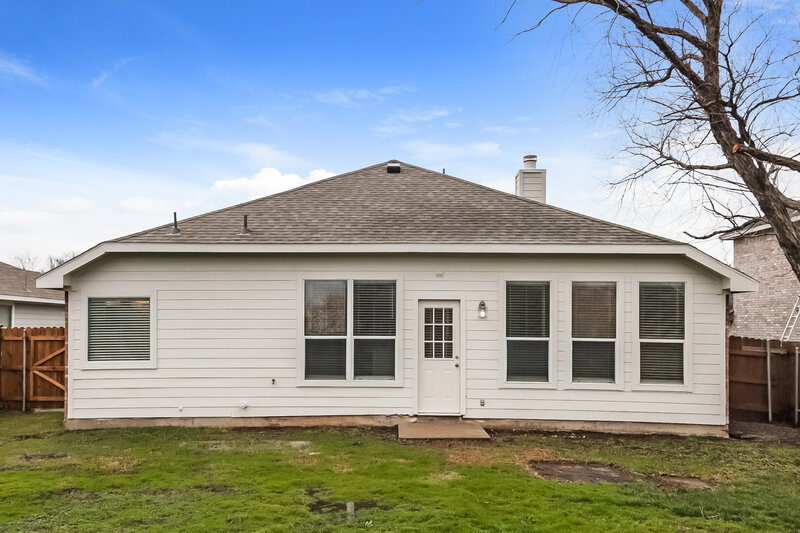 1,890/Mo, 506 Oxford Loop Princeton, TX 75407 Rear View