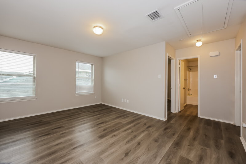 2,330/Mo, 1307 Luna Linda Dr Arlington, TX 76010 Main Bedroom View 2