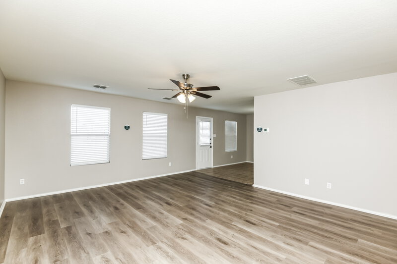 2,220/Mo, 6605 Meadow Way Ln Fort Worth, TX 76179 Living Room View