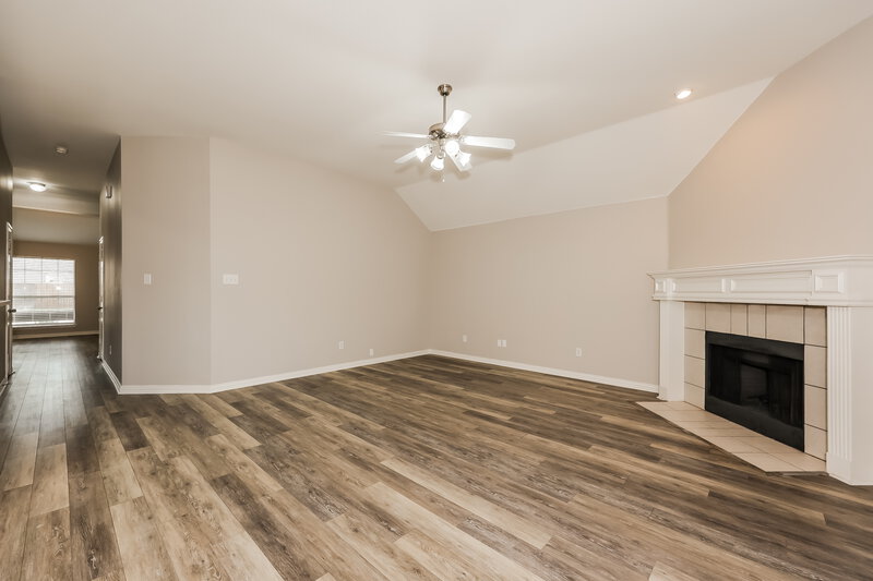 2,545/Mo, 203 Morningstar Ln Red Oak, TX 75154 Living Room View 2