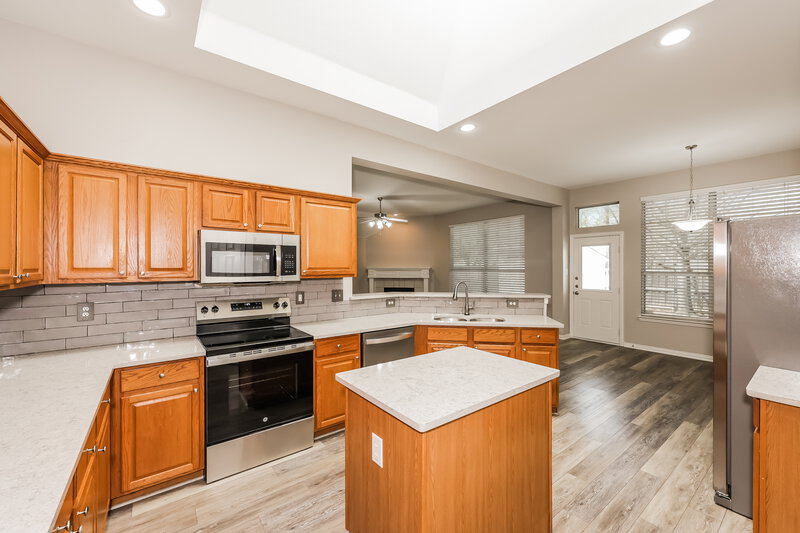 2,545/Mo, 203 Morningstar Ln Red Oak, TX 75154 Kitchen View 2