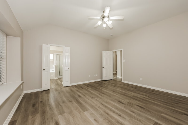 2,545/Mo, 203 Morningstar Ln Red Oak, TX 75154 Main Bedroom View