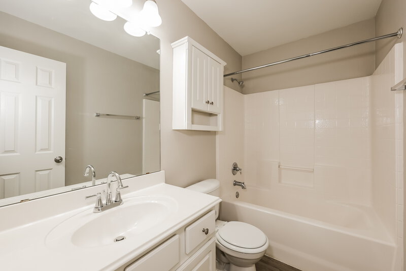 2,545/Mo, 203 Morningstar Ln Red Oak, TX 75154 Bathroom View