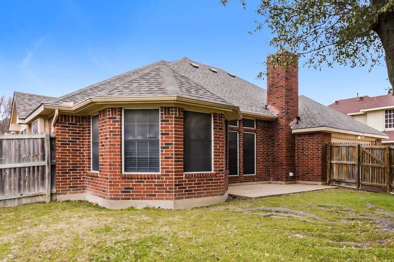 2,325/Mo, 712 Stain Glass Dr Desoto, TX 75115 Rear View 2