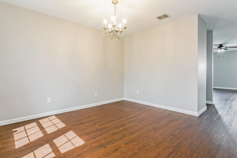 2,165/Mo, 1929 Foxfield Justin, TX 76247 Dining Room View