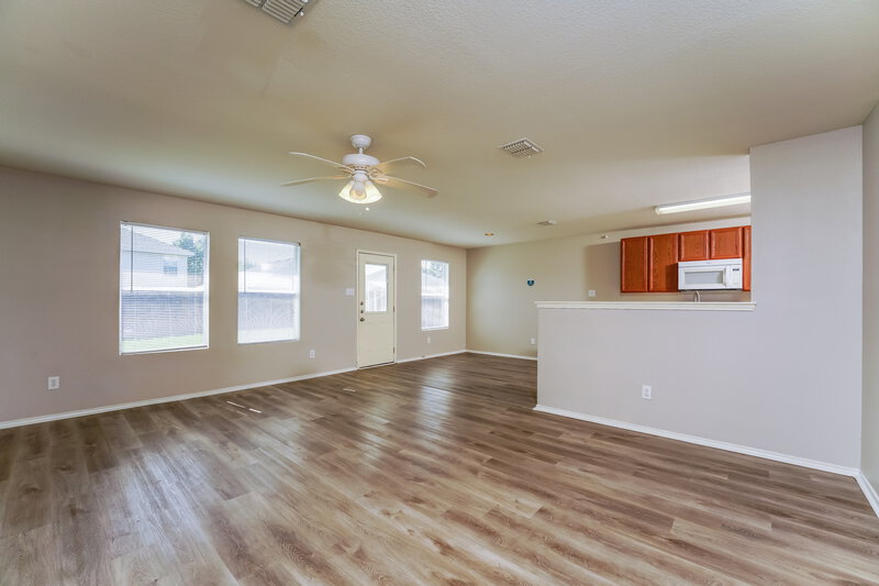 1,690/Mo, 1209 Lambert Dr Princeton, TX 75407 Living Room View