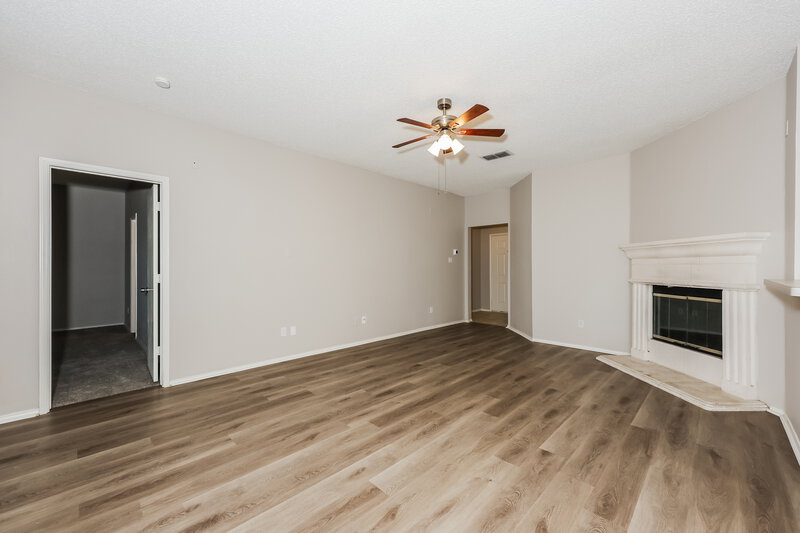 1,950/Mo, 6416 Freshwater Ln Fort Worth, TX 76179 Living Room View