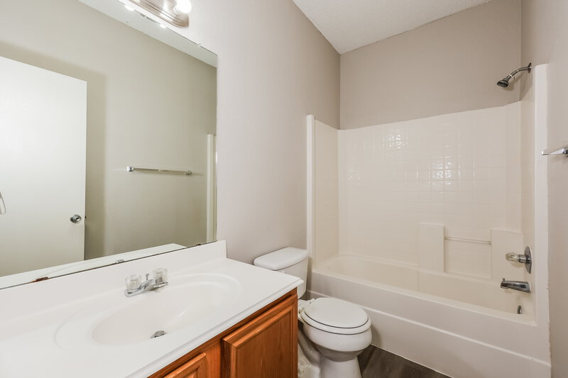 1,950/Mo, 6416 Freshwater Ln Fort Worth, TX 76179 Bathroom View
