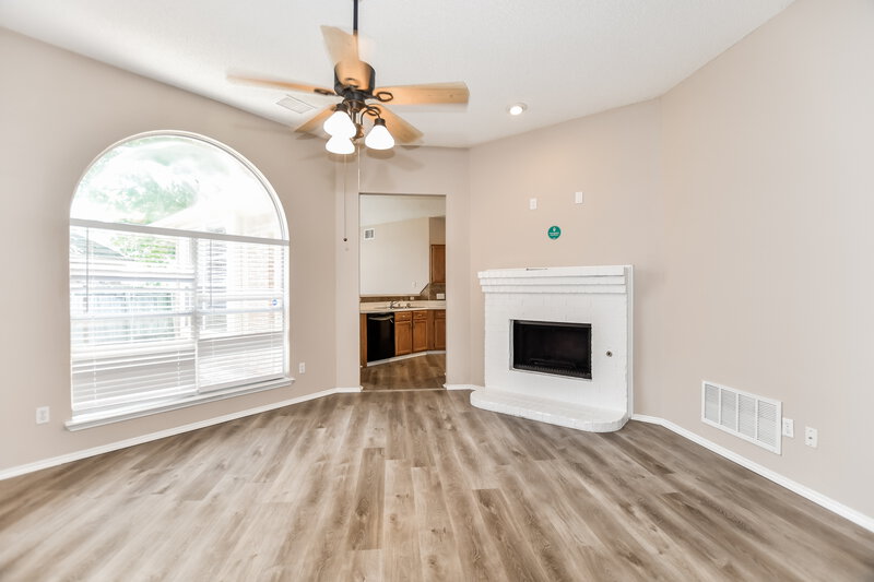 2,275/Mo, 2116 Amber Spgs Mesquite, TX 75181 Living Room View