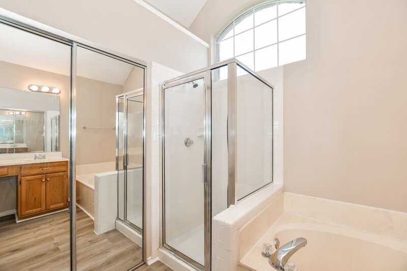 2,275/Mo, 2116 Amber Spgs Mesquite, TX 75181 Bathroom View 2