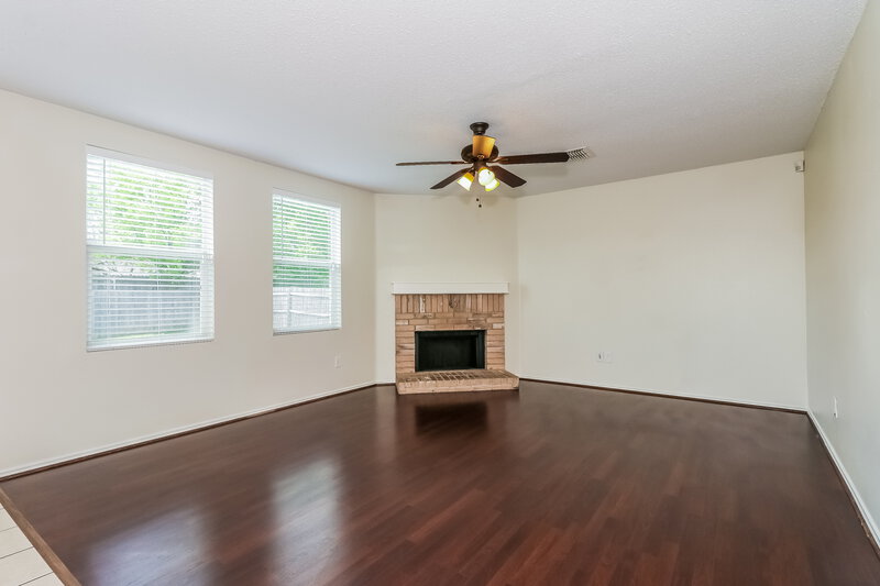2,690/Mo, 1113 Scarlet Sage Pkwy Burleson, TX 76028 Living Room View 2