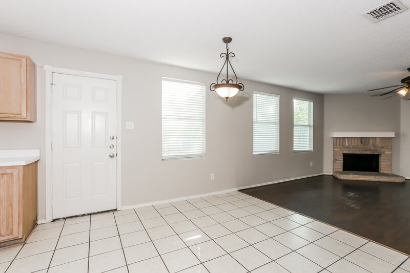 2,230/Mo, 1113 Scarlet Sage Pkwy Burleson, TX 76028 Dining Room View